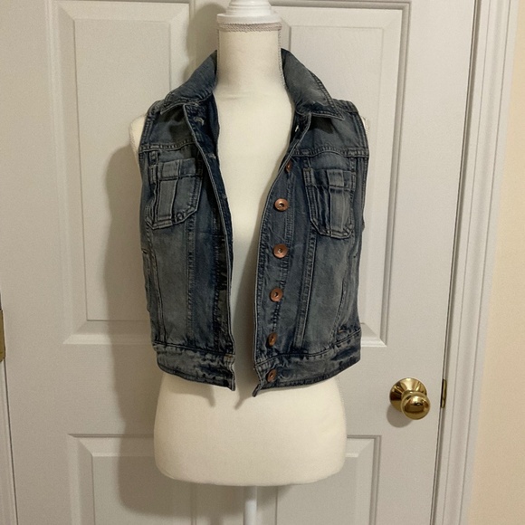 Express denim vest button front sleeveless jacket, size women’s M - Picture 2 of 8
